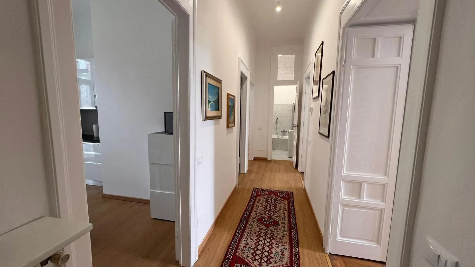 Kibilu - Luxury City Centre Apt With Parking Varèse